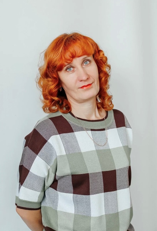 Семчук Лариса Иннокентьевна.